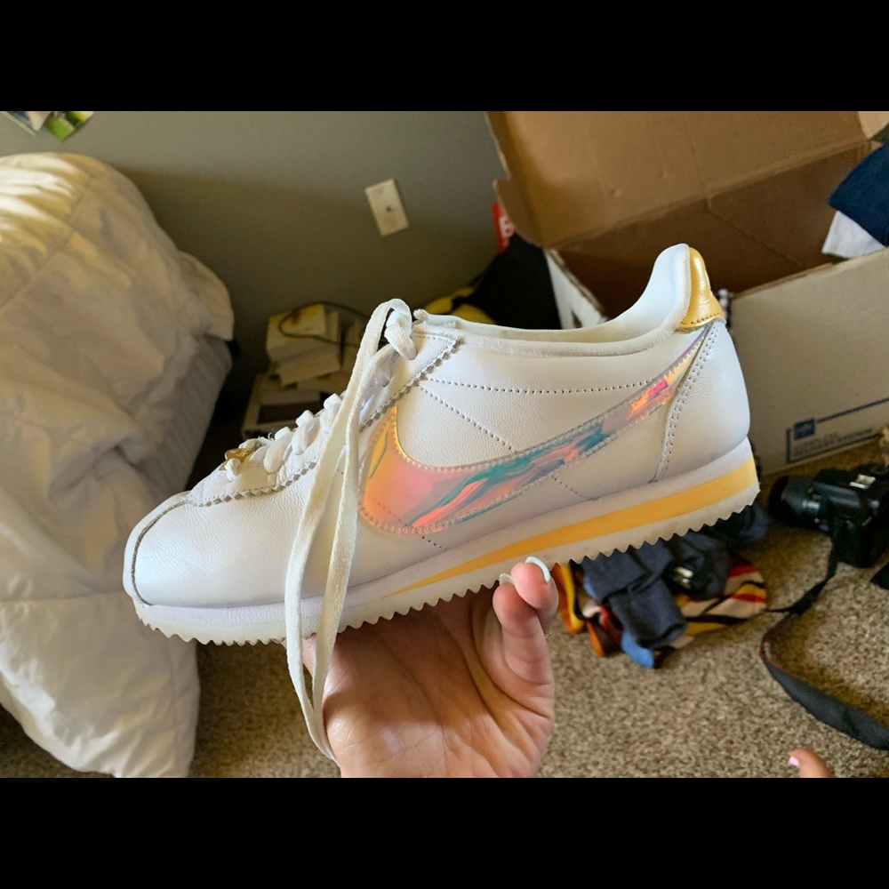 Retro Nike white reflective sneakers